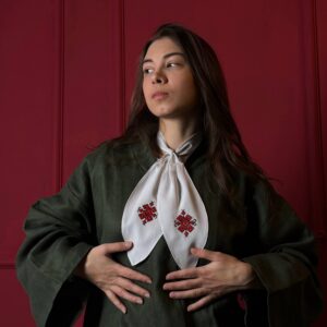 Шарфикъ съ марийскимъ орнаментомъ